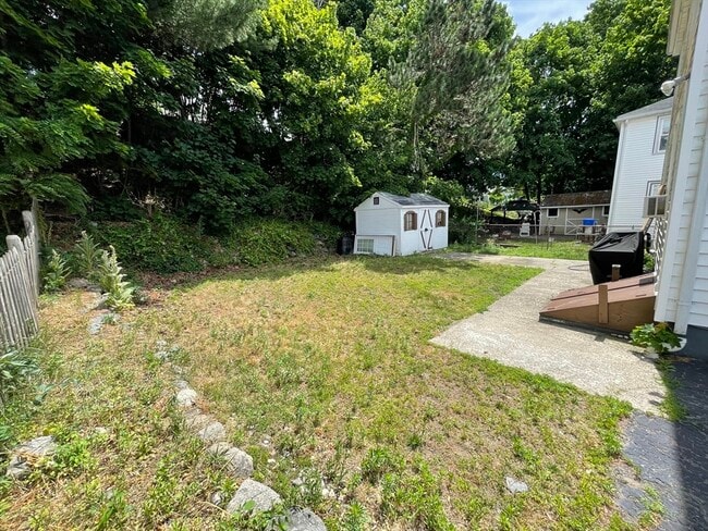 Building Photo - 36 Barstow St