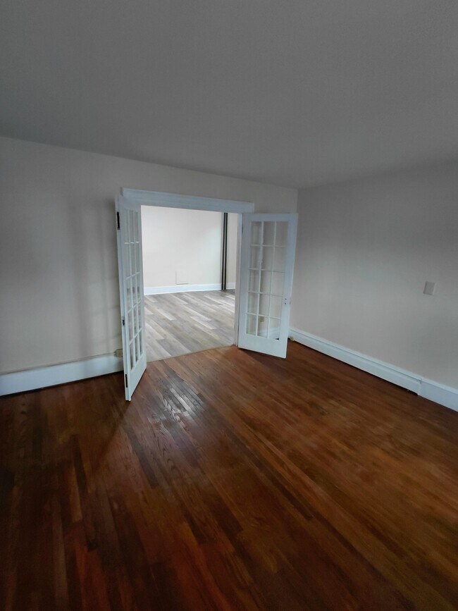 Building Photo - 163 Washington St