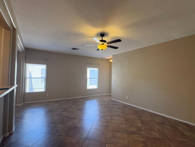 Building Photo - 3-Bedroom Surprise Home near ball park