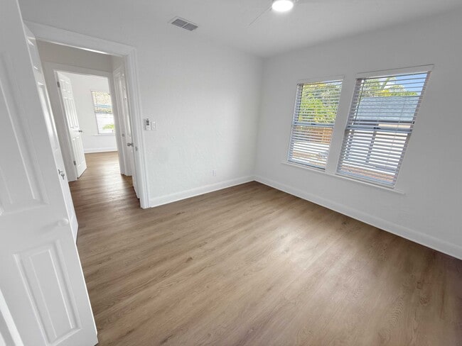 Building Photo - Recently Updated 3/2 with Pool and 2 Car Garage