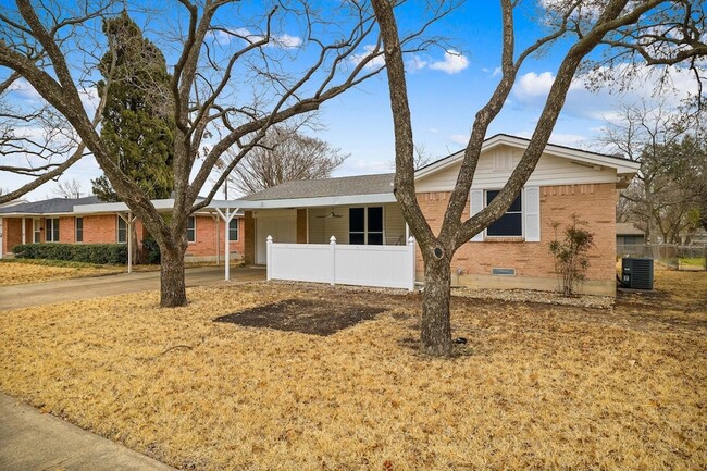 Primary Photo - 1230 Oriole Ln