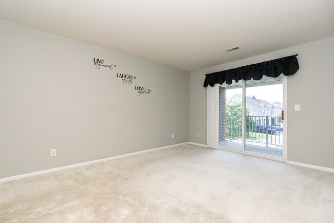 Building Photo - 5681 Pine Aires Dr