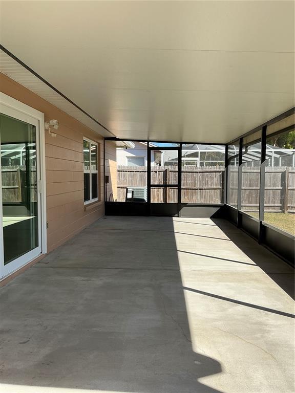 Building Photo - 5821 Taywood Dr