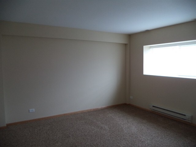 Building Photo - 618 Treble Ln