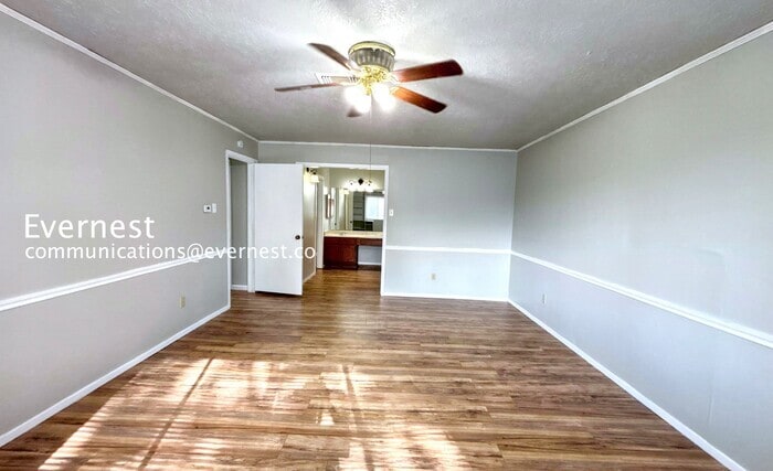 Building Photo - 2315 Hampton Rd