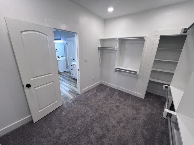 Building Photo - 8817 Stillwater Rd