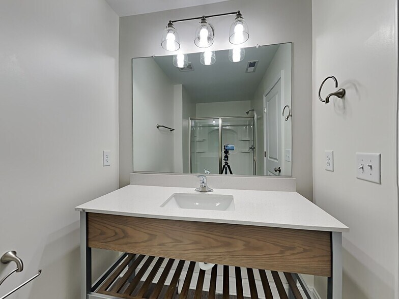 Building Photo - 2388 Eagle Creek Ct