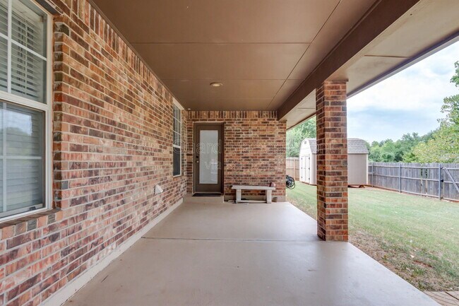 Building Photo - 10517 Queensbury Dr