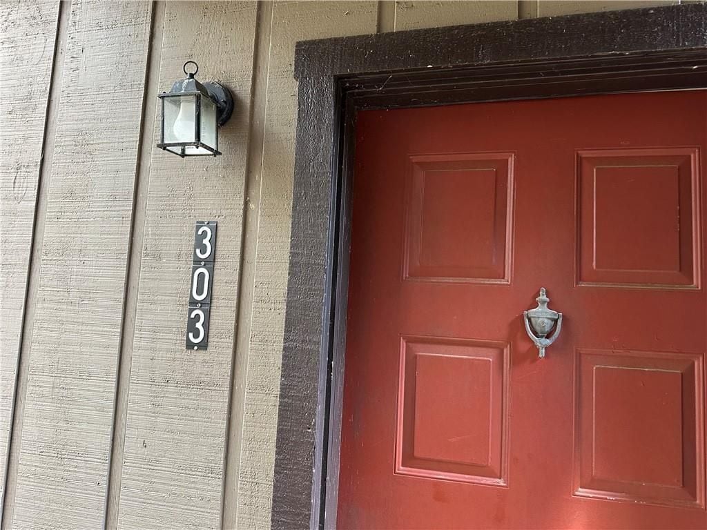 Building Photo - 303 River Run Dr