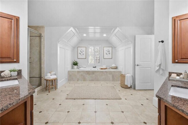 Building Photo - 7665 Ledgewood Way