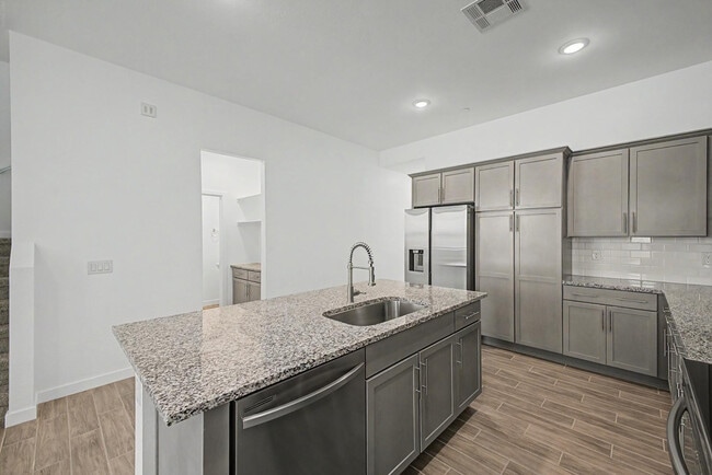 Building Photo - 8232 E University Dr