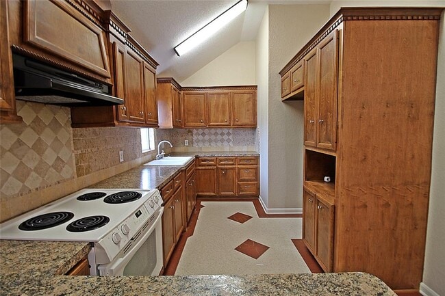 Building Photo - 8615 Sweetbrush Dr