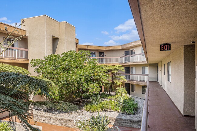Building Photo - 7245 Navajo Rd