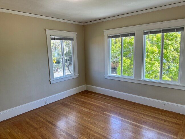 Building Photo - 778 61st St