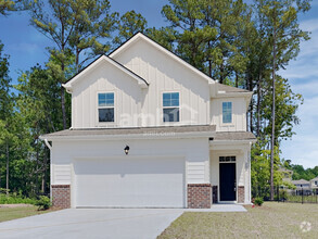 Building Photo - 223 S Live Oak Dr