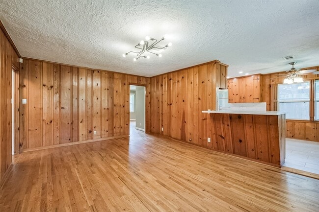 Building Photo - 5450 Stillbrooke Dr