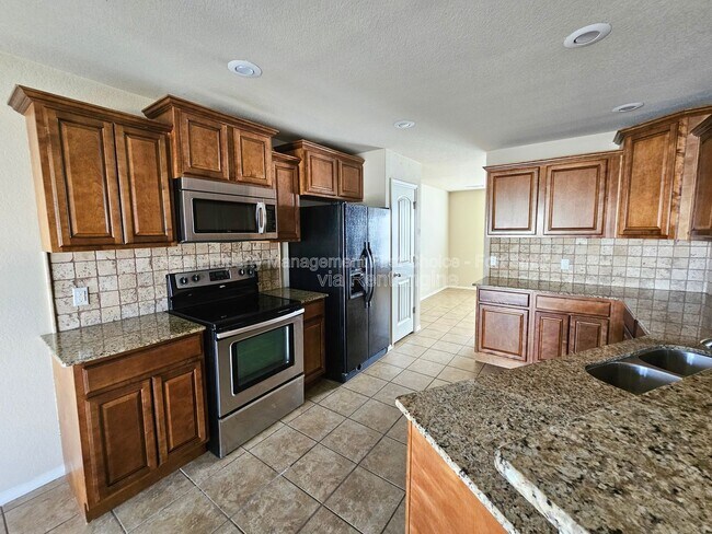 Building Photo - 605 Torrington Wy.