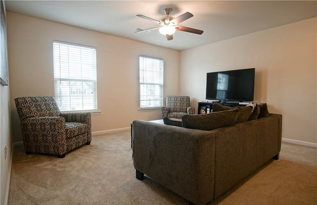 Building Photo - 13420 Harbor Dr