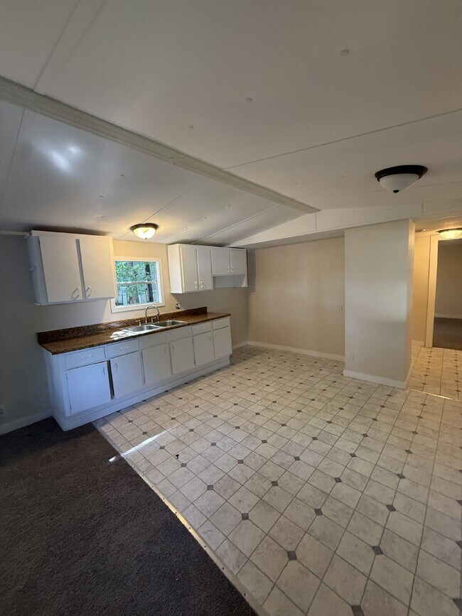 Building Photo - 3 Bedroom 2 Bath Singlewide in Tanglewood Park Madison Heights (Amherst County).