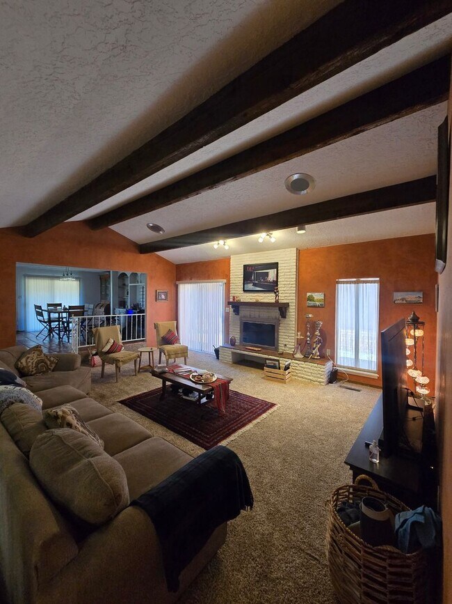Building Photo - 1257 Colonial Pkwy