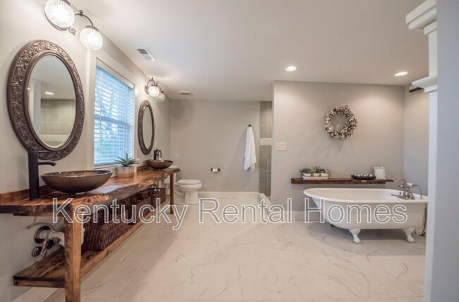 Building Photo - 6722 Athens Boonesboro Rd