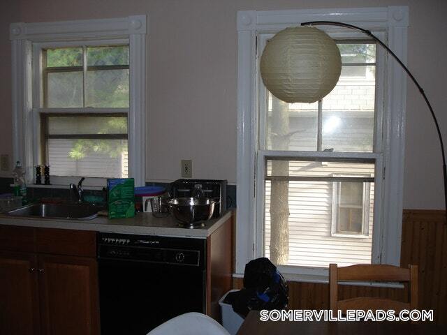 Building Photo - 14 Curtis Ave