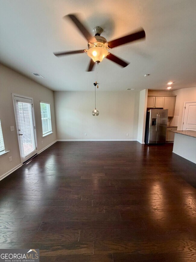 Building Photo - 7091 Gladstone Cir