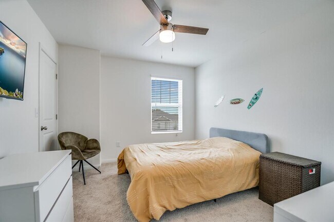 Building Photo - 19620 Cloudy Bay Dr