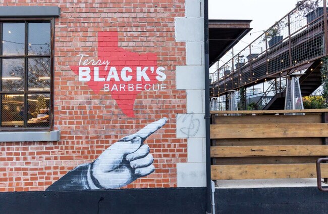 Building Photo - 2901 Indiana St