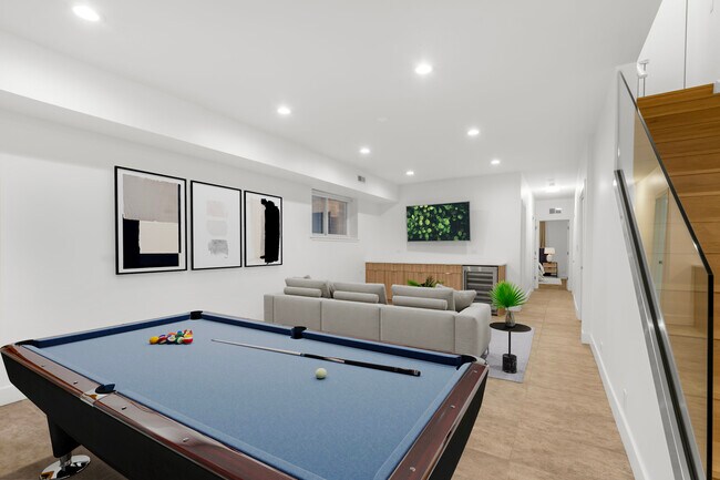 Building Photo - 1618 W Pierce Ave