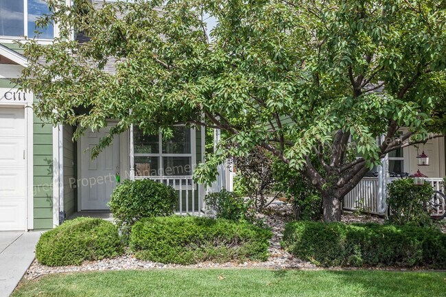 Building Photo - 3 Bedroom Town-home in Northeast Fort Coll...