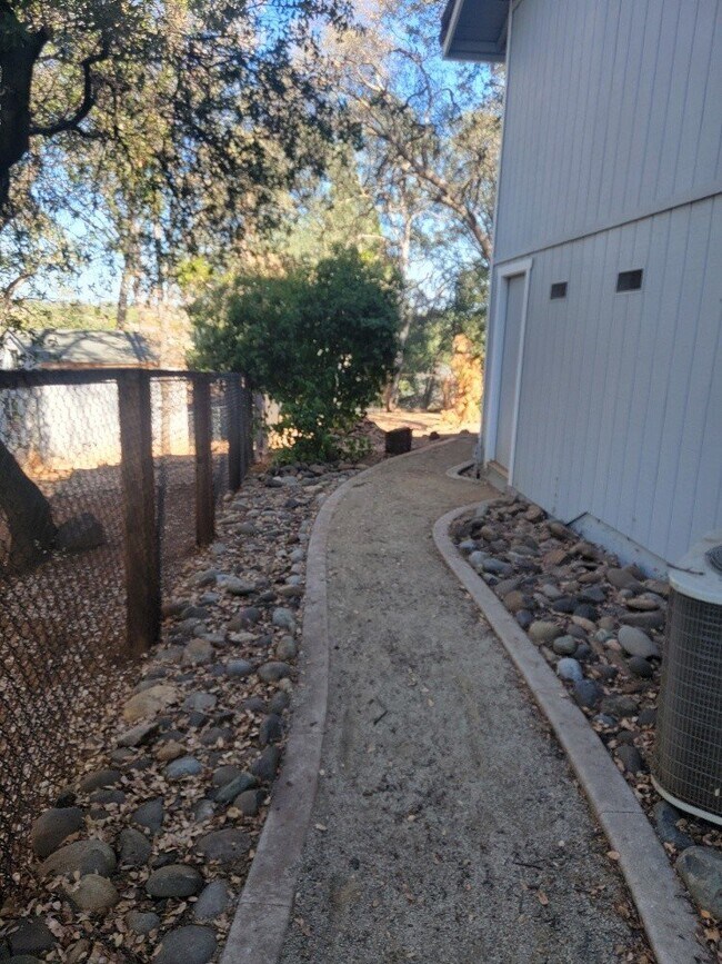 Building Photo - Very Nice 3bd 2 bath House for rent in Cameron Park