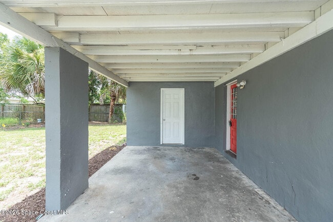 Building Photo - 504 Carolina Ave