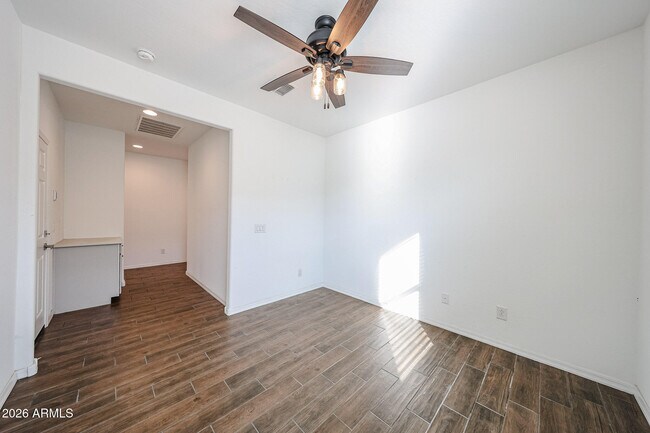 Building Photo - 2306 E Branham Ln