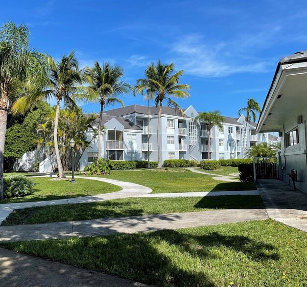 Building Photo - 8560 SW 212th St