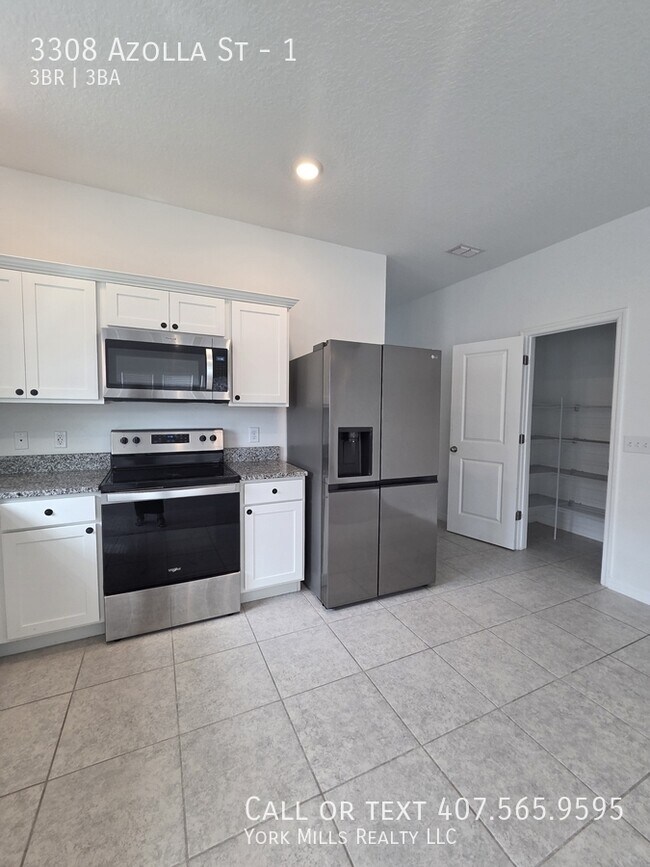 Building Photo - 3308 Azolla St