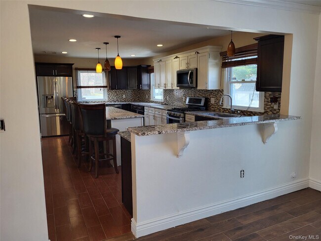 Building Photo - 20 Scott Dr