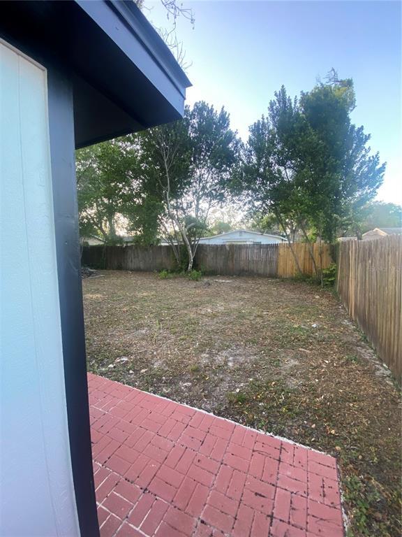 Building Photo - 7020 Baywood Dr
