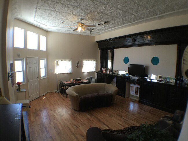 Building Photo - BUCKTOWN APARTMENT- FORMER CORNER TAVERN
