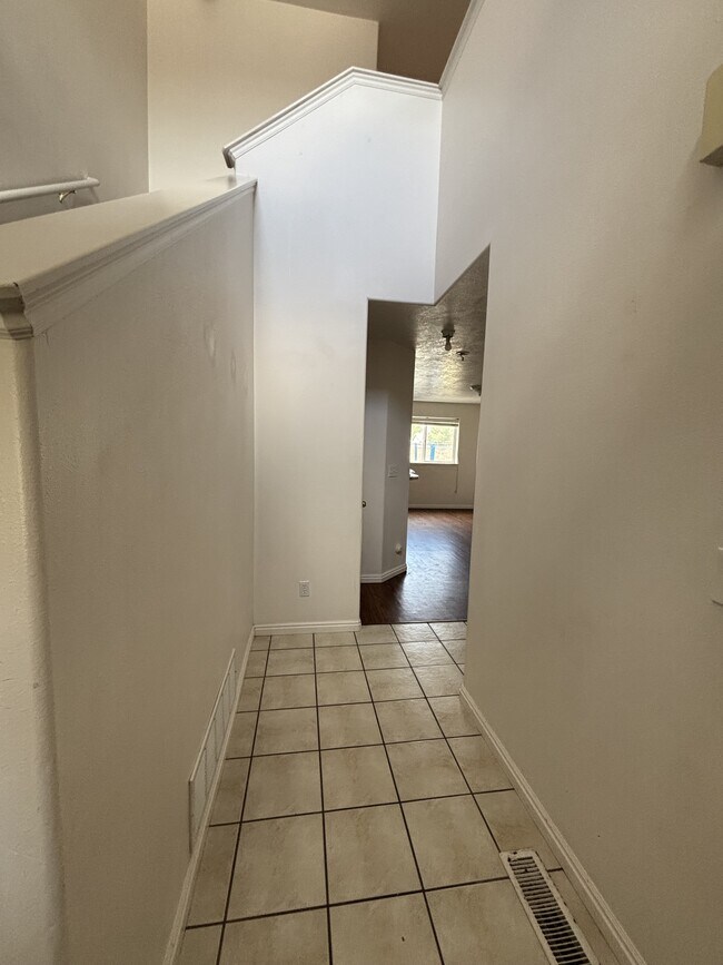 Building Photo - 3565 E Deloy Dr