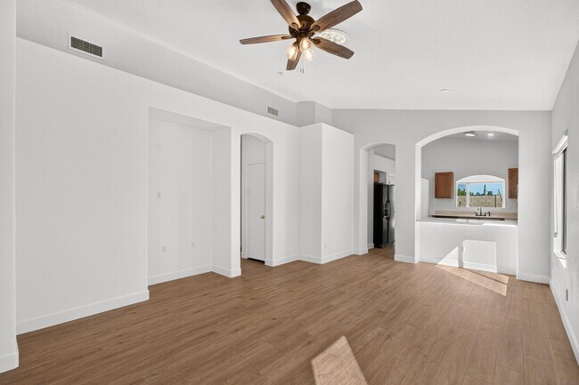 Building Photo - 20415 N 37th Ave