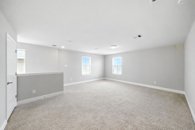 Building Photo - 32943 Turning Springs Dr