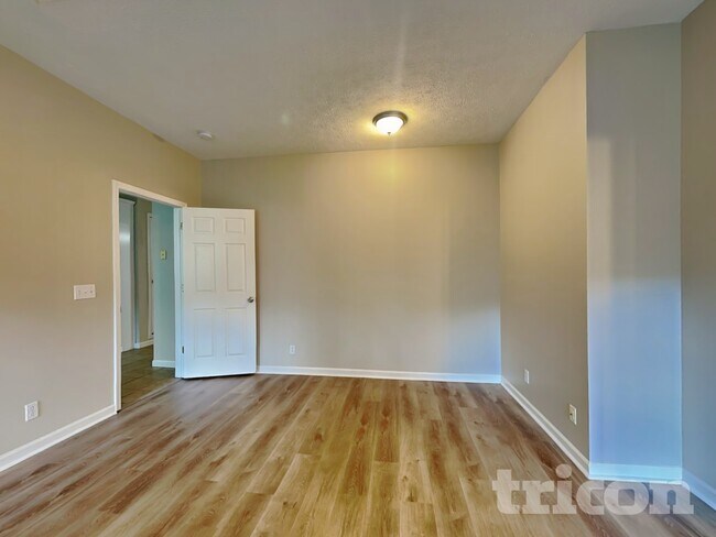 Building Photo - 119 Cherokee Dr