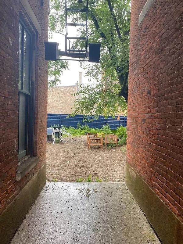 Building Photo - 207 W McMicken Ave