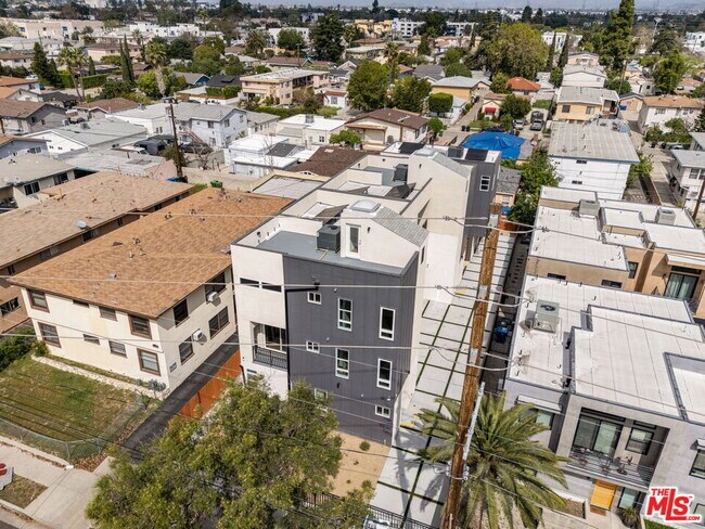 Building Photo - 11253 Hatteras St