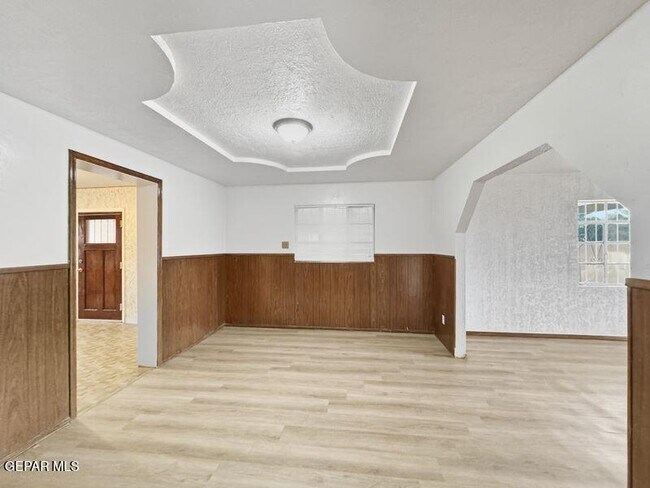 Building Photo - 9351 Carranza Dr