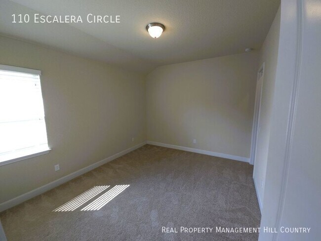 Building Photo - Luxurious Living in a Gated Community - 4 ...