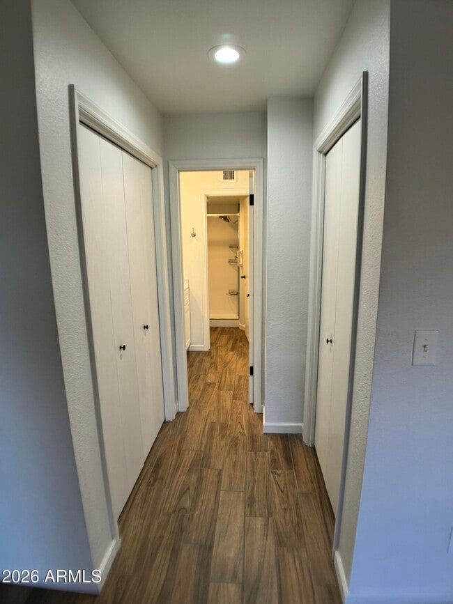 Building Photo - 905 N Beeline Hwy