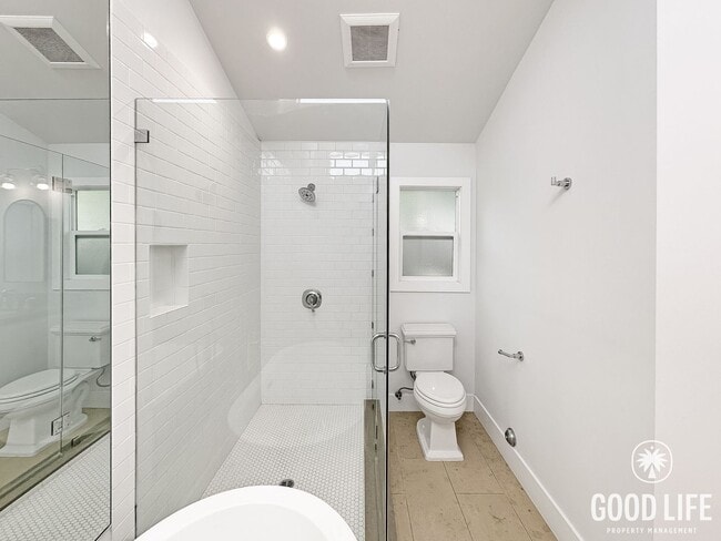 Building Photo - Stunning 3BR Home in Santa Ana with Private  Large Yard, Modern Upgrades & 2-Car Garage