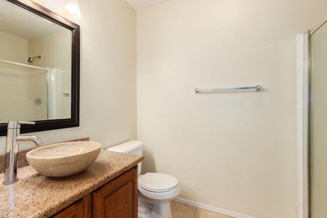 Building Photo - COMING SOON!! Lovely 3 Bedroom / 3 Bath  South Chandler Area Home!